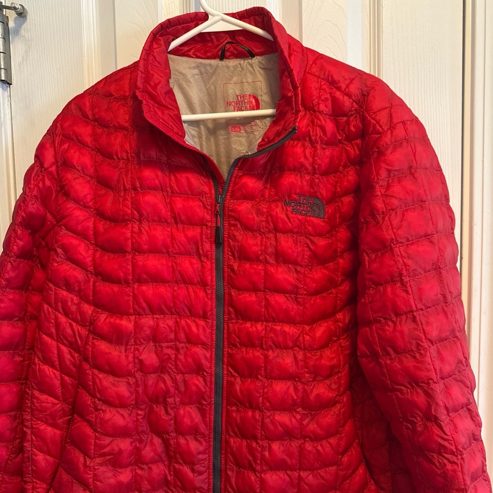 Men’s North Face Thermoball Jacket Red Size L